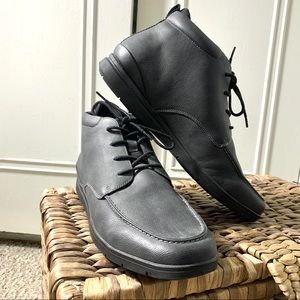 NWT/ RUSTIC Call It Spring Soft Grey Lace Up Boots